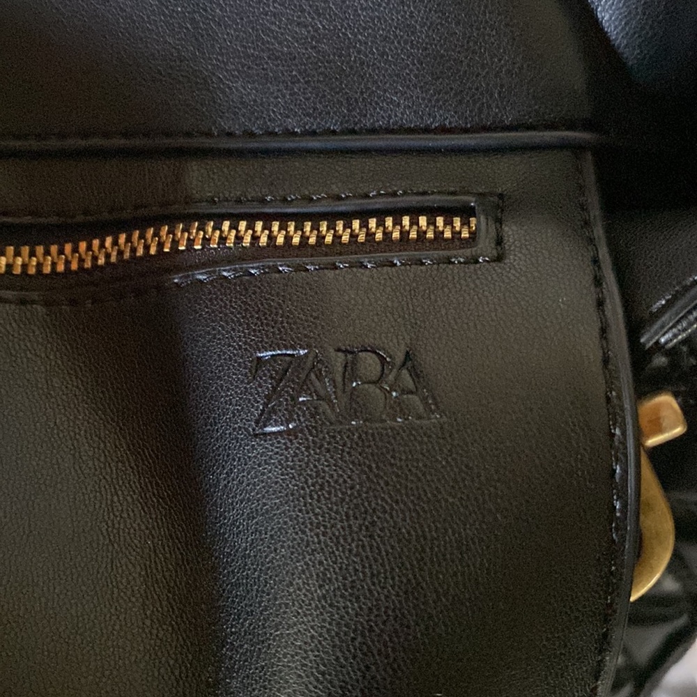 Zara purse. Black faux leather. Excellent condition. Used 2-3 times. - Picture 6 of 10